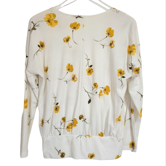 Maurices Long Sleeve V-Neck Cross Over Style Banded Floral Wrap Blouse Top Small - Picture 3 of 6